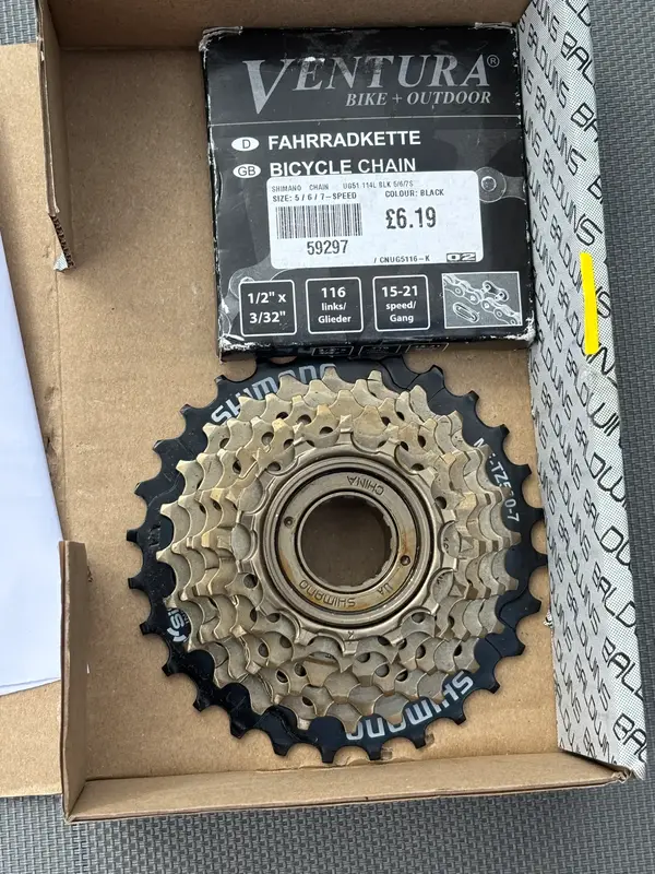 SHimano Tourney MF-TZ500 Freewheel & Chain.webp