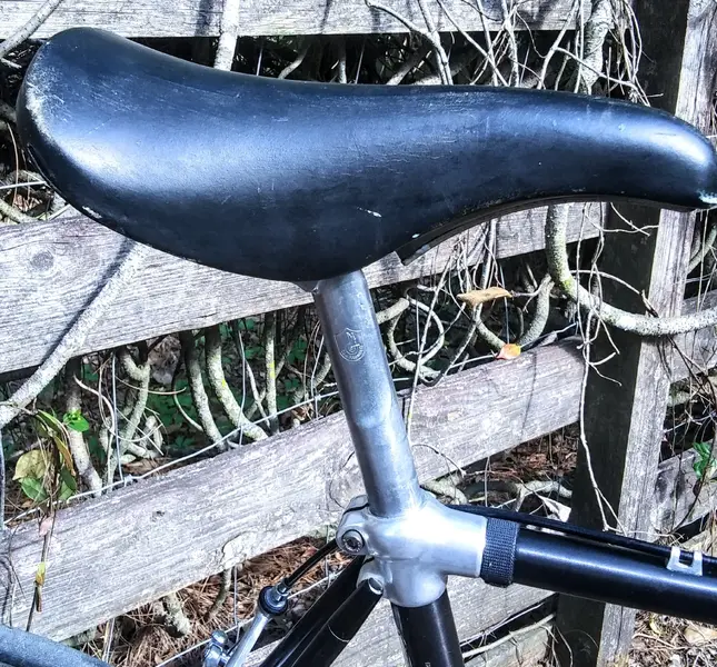 1987 ALAN frame seat cluster, Camp post, Concor Profil.webp