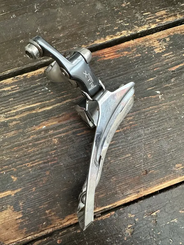 M900 Front mech 1.webp