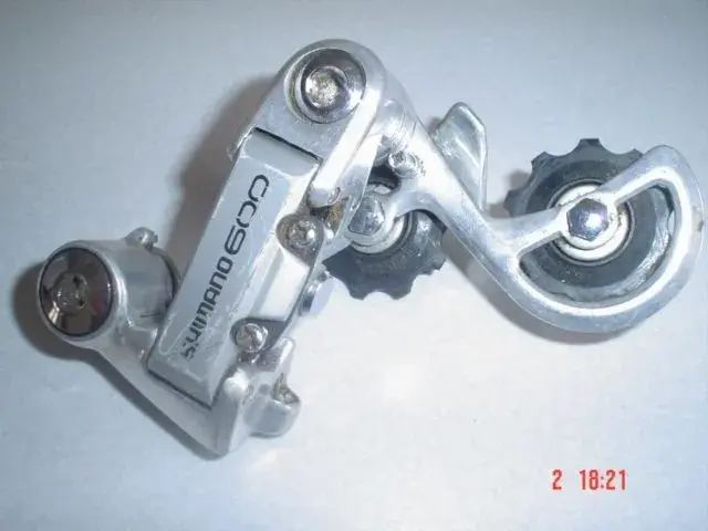 Shimano 600 mech.webp