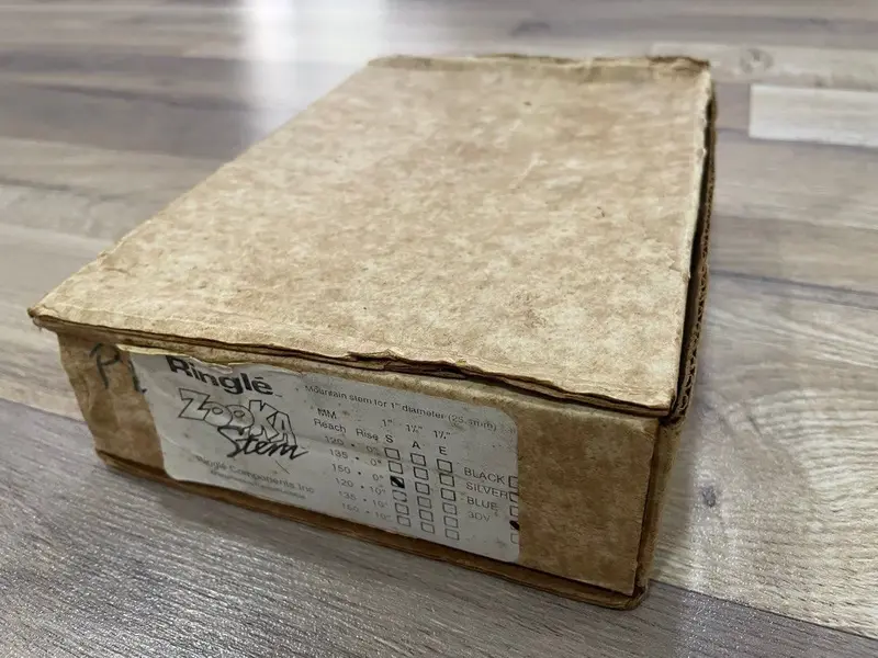 RINGLE BOX 45 DEG.webp