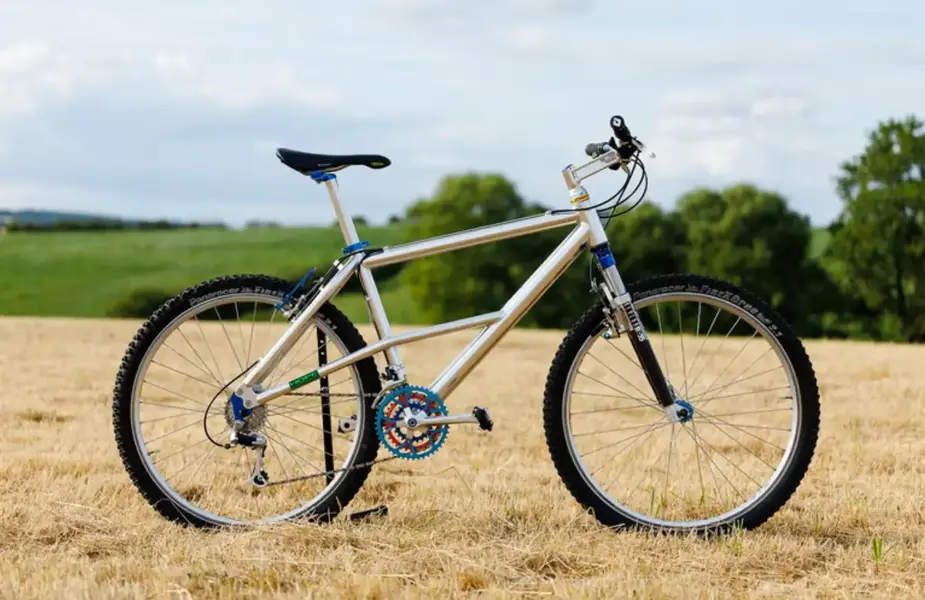 Screenshot 2025-07-20 at 20-27-16 Ozone Retro Competition Mountain Bike Hope Ti-glide Shimano...webp