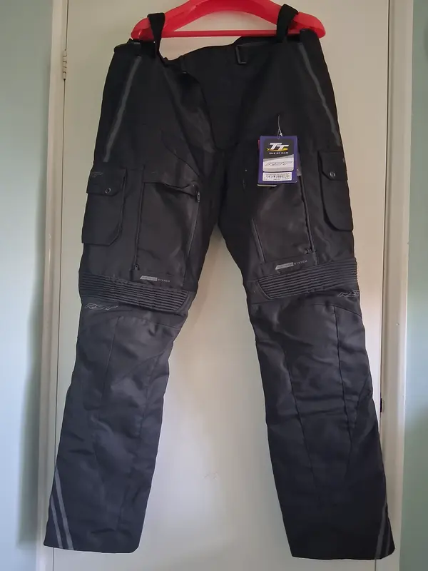 Trousers 1.webp