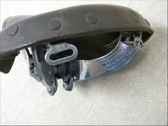 ideale alloy frame saddle, cegedur b) .webp
