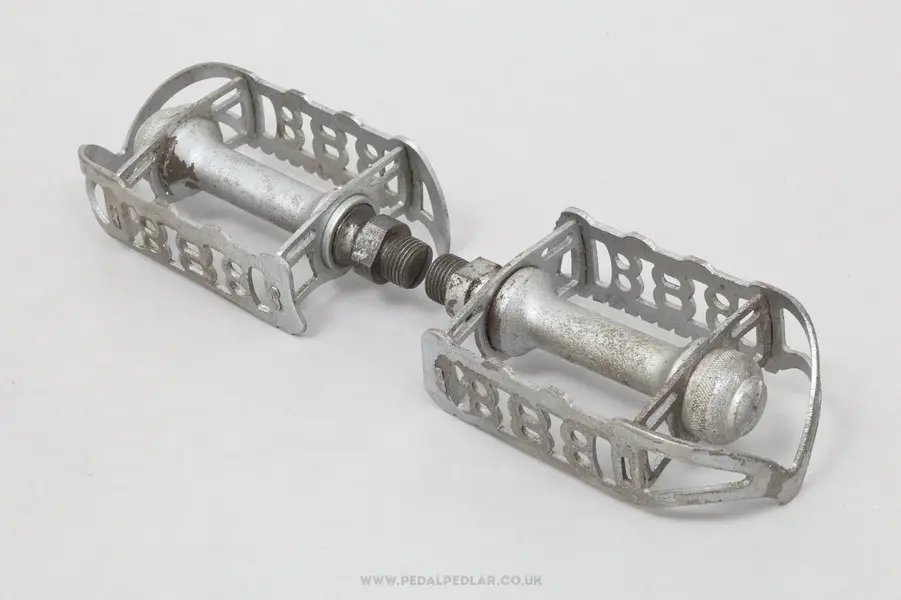 U-PD49V-Brampton-B8-Vintage-Quill-Road-Pedals2_2048x.webp