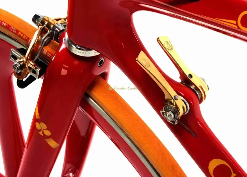 COLNAGO-C35-Gold-Ferrari-Campagnolo-C-Record-Oro-35th-Ann-1989-90-3-800x574.jpg.webp