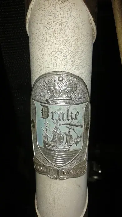 Drake head emblem .webp Drake head emblem .webp
