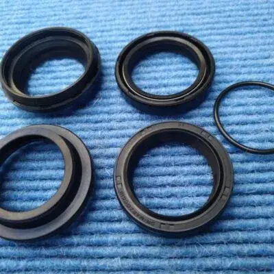 Marzocchi-Bomber-30mm-Seal-Kit-classic-800px-400x400.webp
