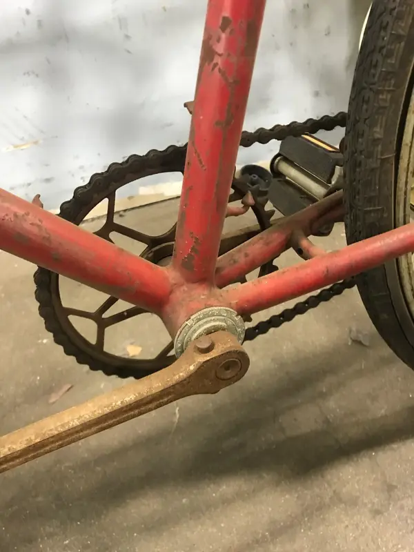 french thread-on chainwheel chainset c) .webp