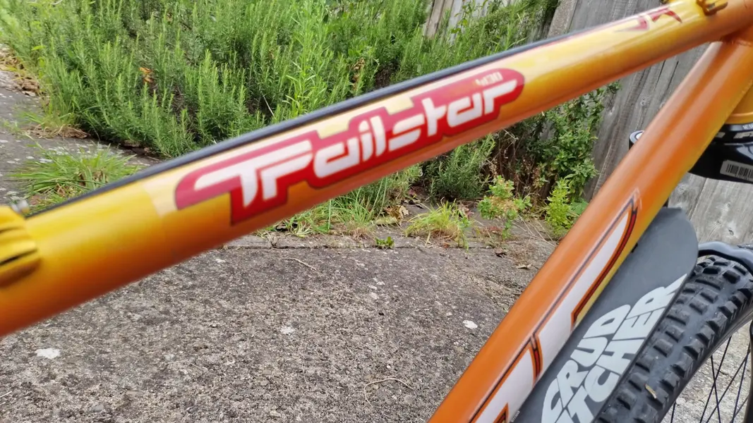 My Bikes - 20250831 DMR Trailstar 2001 respray (7).webp My Bikes - 20250831 DMR Trailstar 2001 respray (7).webp