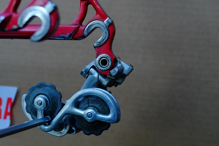 Shimano_UF_dropout_derailleur_fit (9).webp