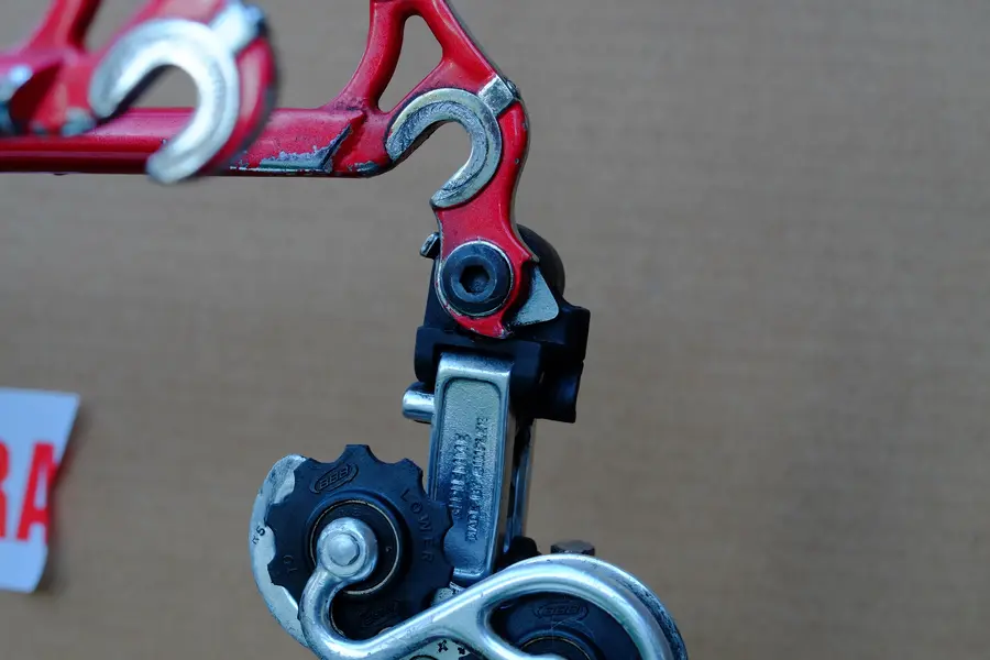 Shimano_UF_dropout_derailleur_fit (2).webp
