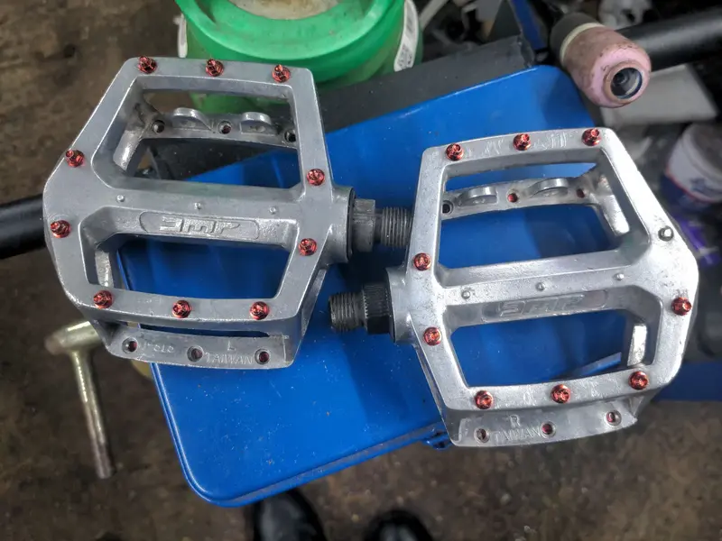 dmr-pedals-2-1600.webp dmr-pedals-2-1600.webp