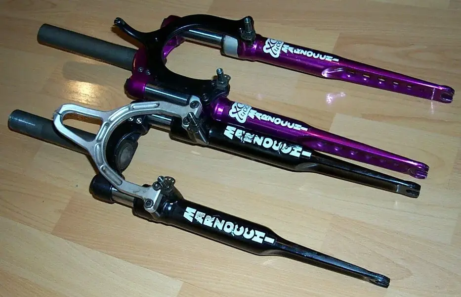 MX100 black & XC400 purpurn.webp