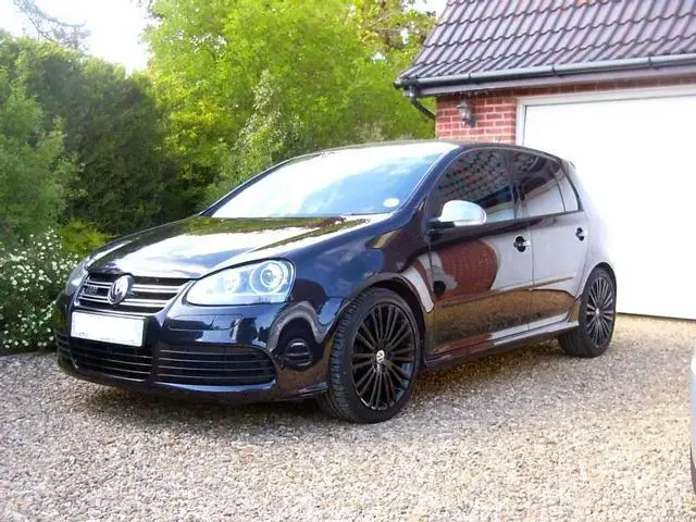 R32.webp