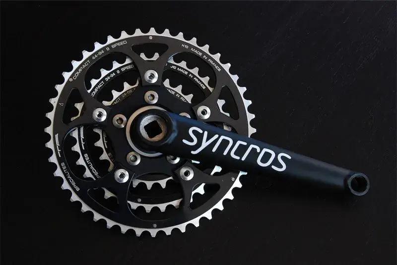SyncrosRevo_compact_04LQ.webp