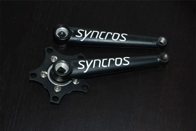 SyncrosRevo_compact_07LQ.webp