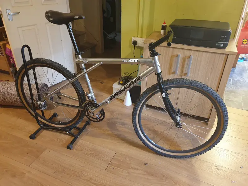 Zaskar fitted with 135 high rise stem.webp