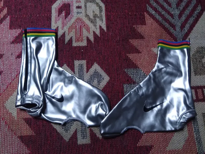 Nike Dartex Overshoes (Champion Band-Silver) Large (1).webp