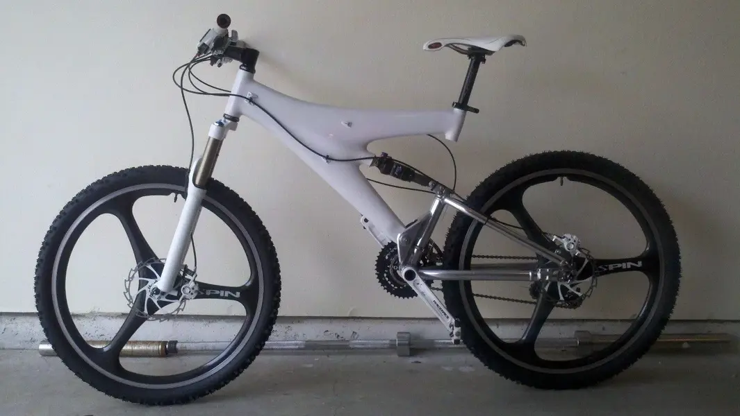 new pix of my white trek y bike 028.webp