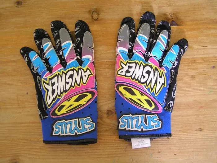 answergloves_small.webp