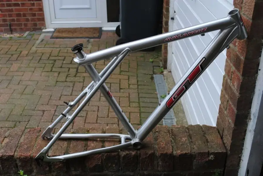 1997 GT Avalanche frame.webp