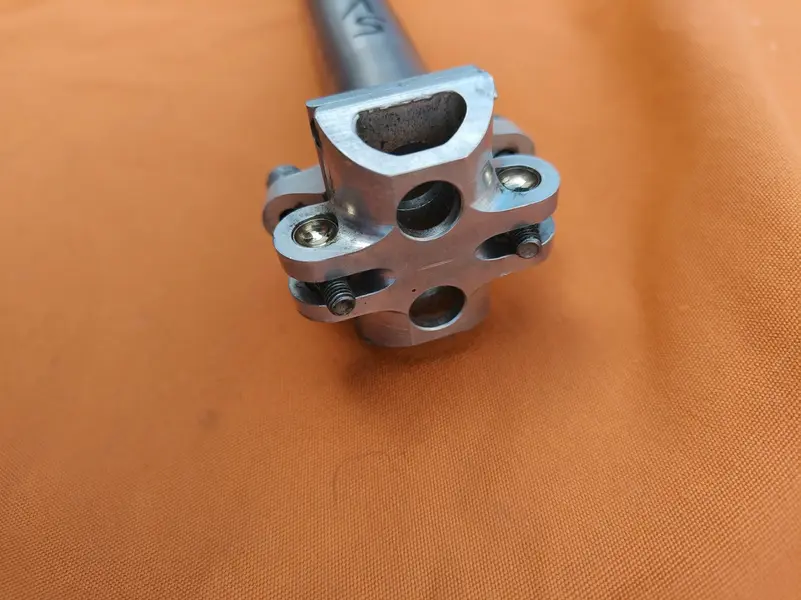 Syncros Hardcore Seat Post / Sattelstütze ø 29,0 mm / 425 mm / 275g