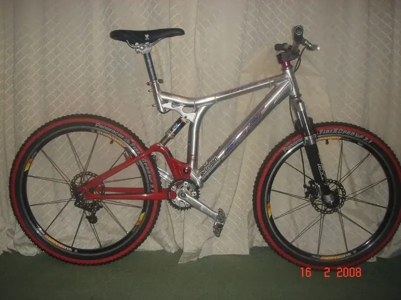 GT XCR2000 Aa.webp