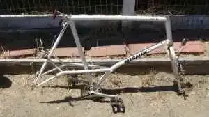 Alien with 24 inch rims.webp