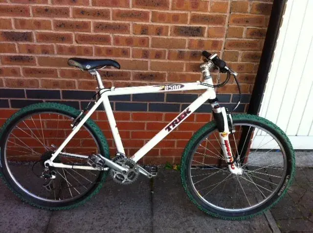 trekbikesideview.webp