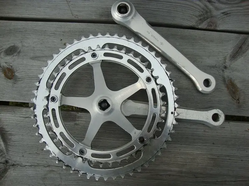 Campagnolo crankset small rear.webp