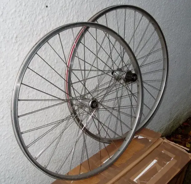 S1055999 (640x619).webp