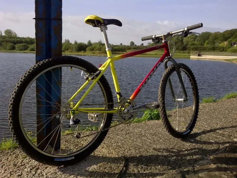 kona_hot_tet_1995_2.webp
