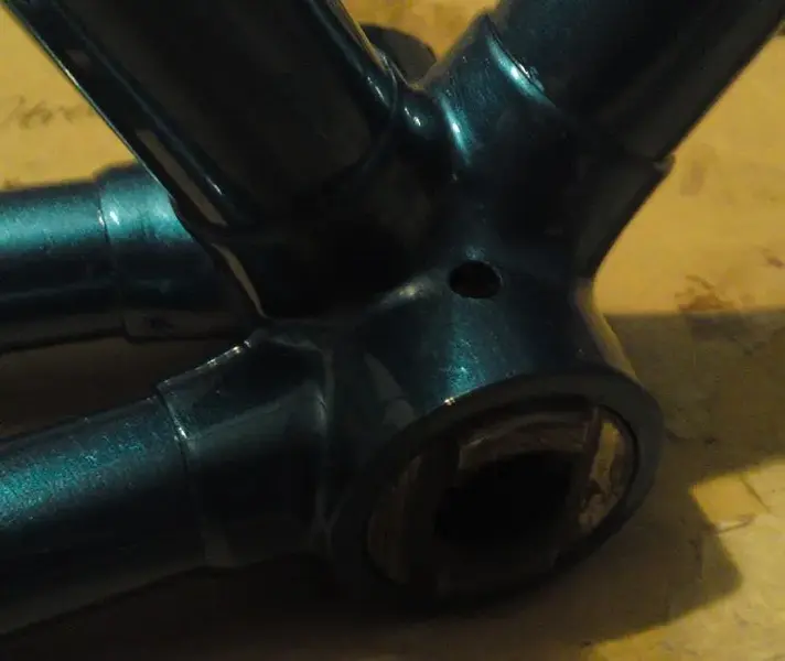Bottom bracket 1.webp