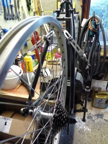 wheel stand.webp