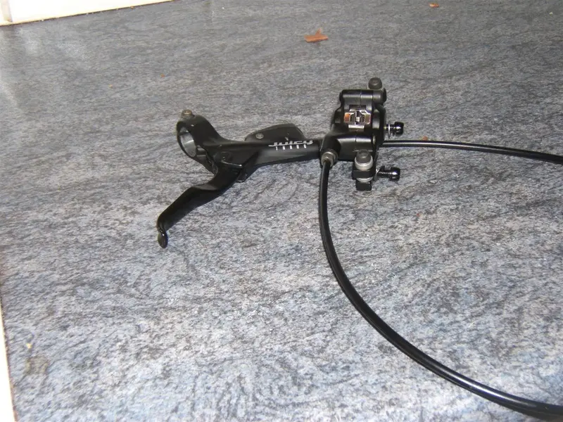 Avid Juicy 3 front post mount[160mm post to IS adaptor fitted] 001 (Large).webp