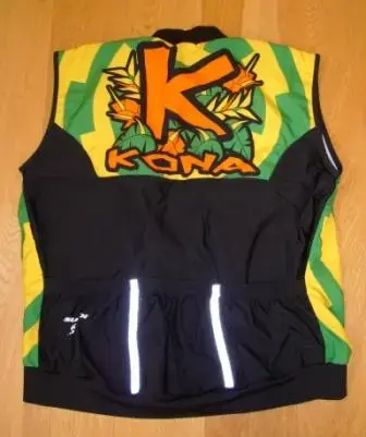 Kona gilet2_R.webp