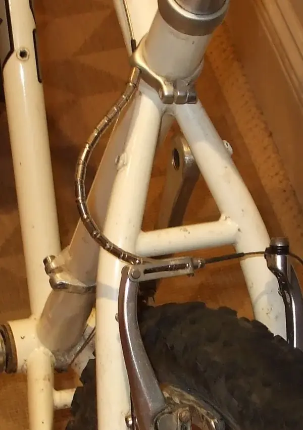 1995 Kona Kilauea size 17 rear brake cable route.webp