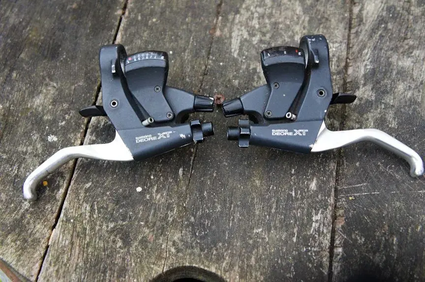 M739 shifters-1.webp