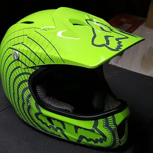 Media 'f2.jpg' in album 'DH Helmets'