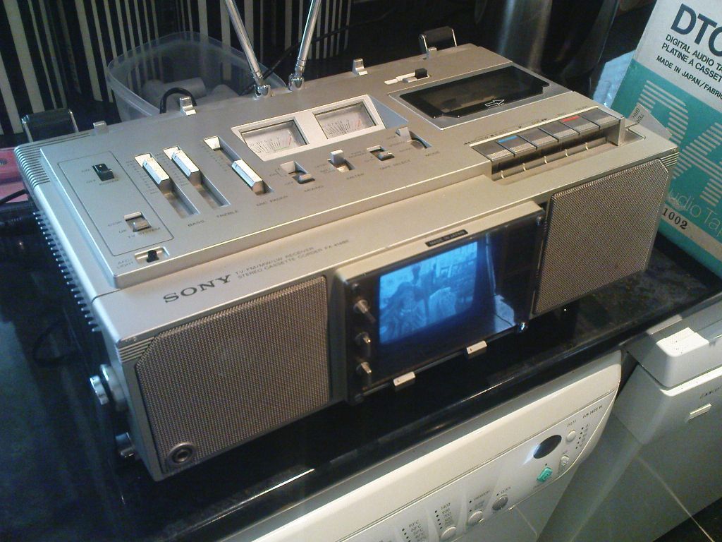 sony_portable_tv_179.jpg
