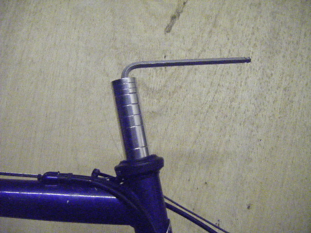 6 Tighten expanding wedge