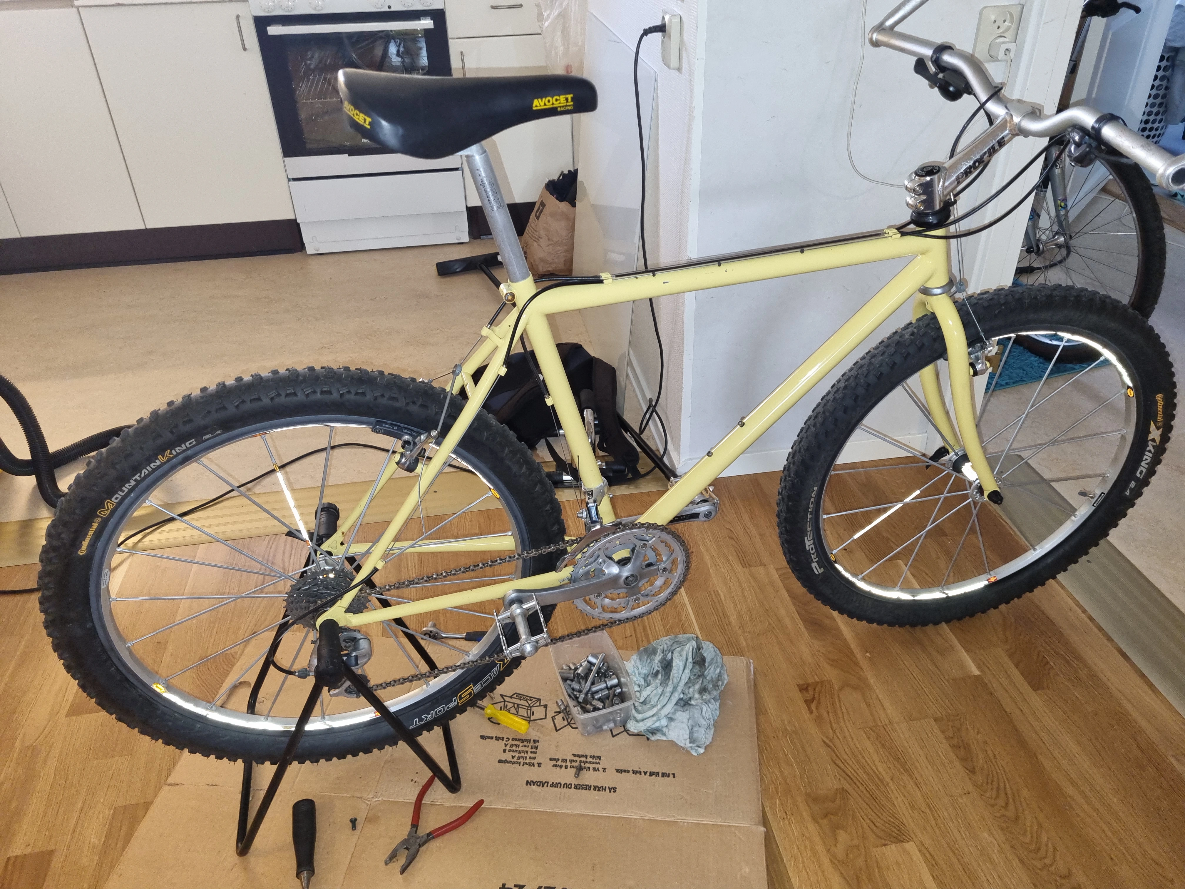 Help identify my bike.jpg