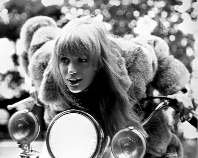 67de1_mariannefaithful2.jpg