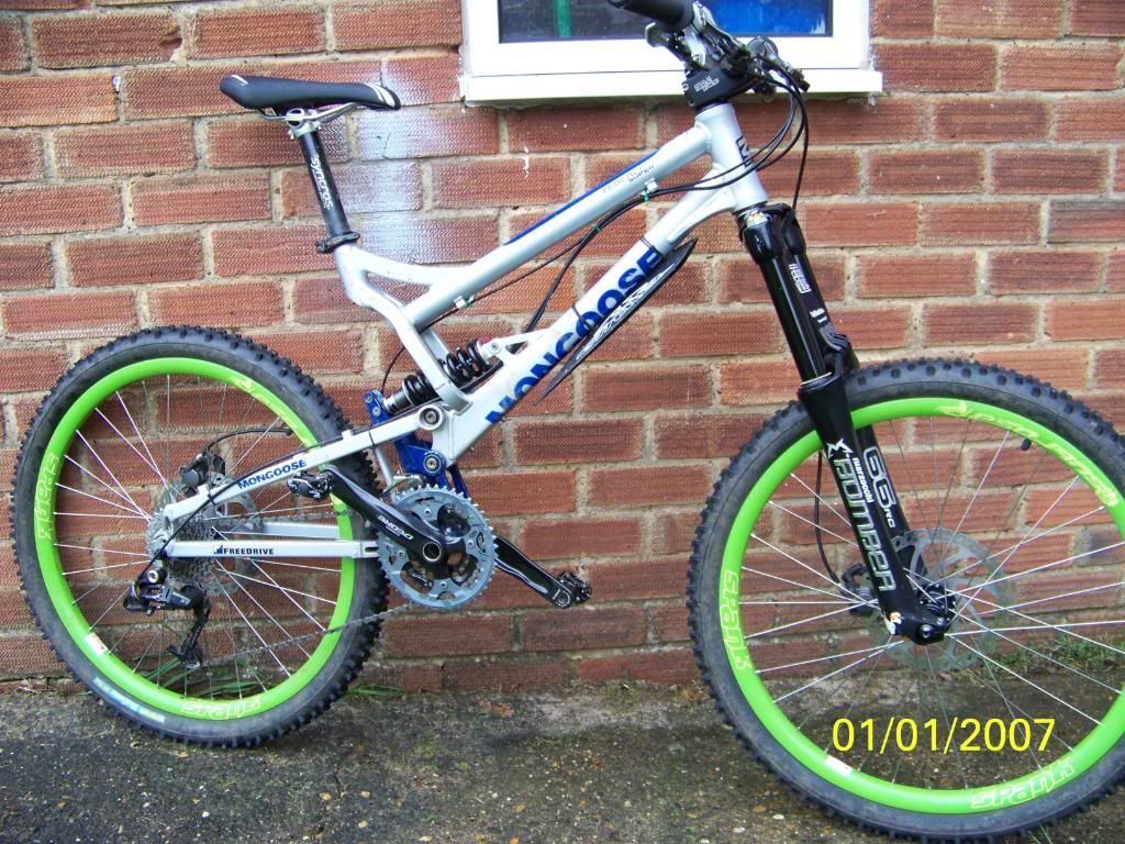 bikeparts050.jpg