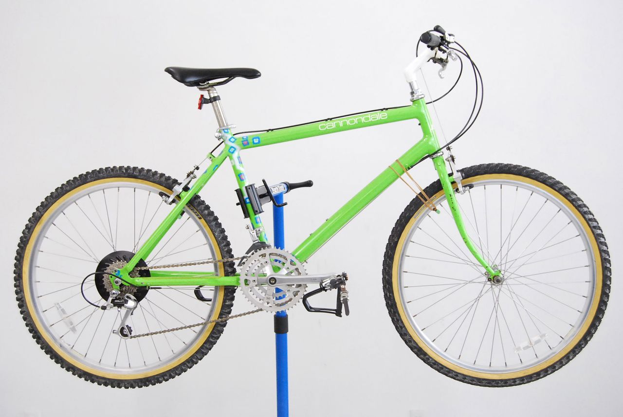 cannondale_customGREEN_(1).JPG