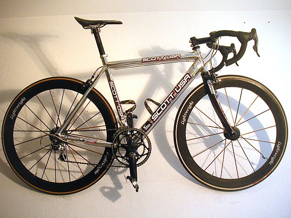 scott_team_issue_jean_delatour.jpg