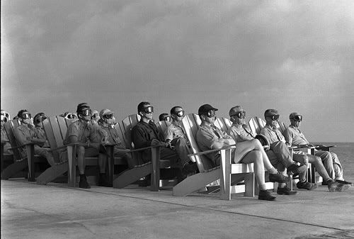 watching-nuclear-explosion4_thumb2.jpg