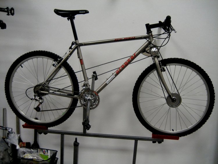 20120713botmjune1202oneschnark1995progear.jpg
