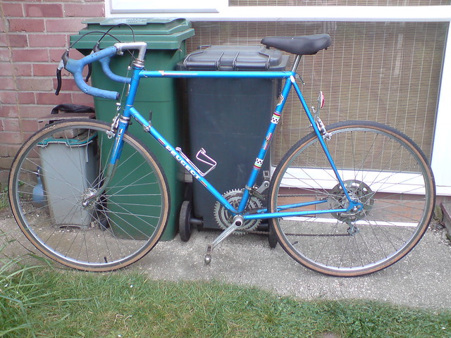 2520107691_f9997bd881_z.jpg